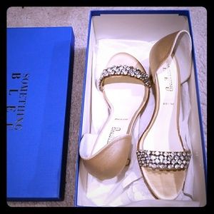 Something BLEU Mia